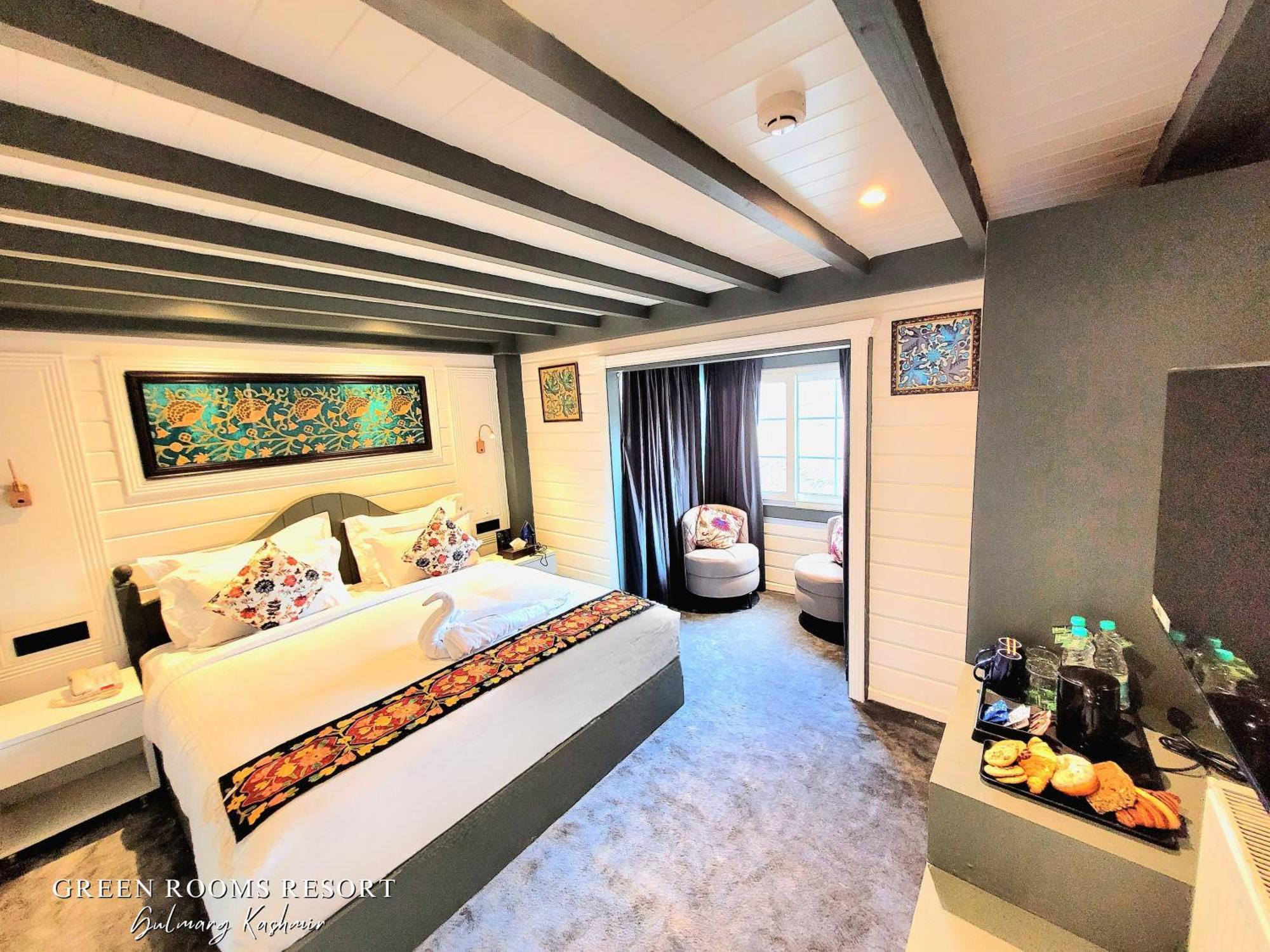 Green Rooms Resort グルマルグ エクステリア 写真