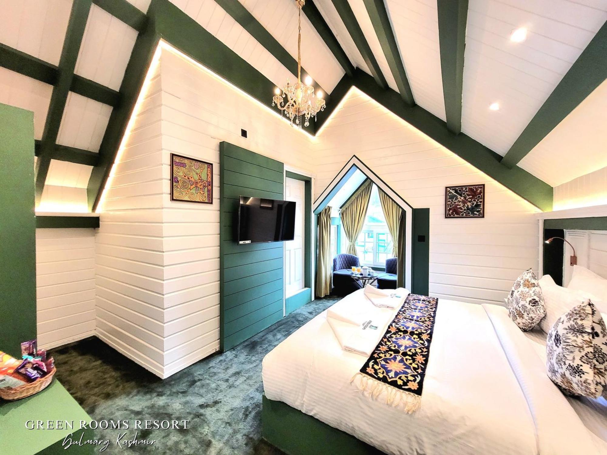 Green Rooms Resort グルマルグ エクステリア 写真