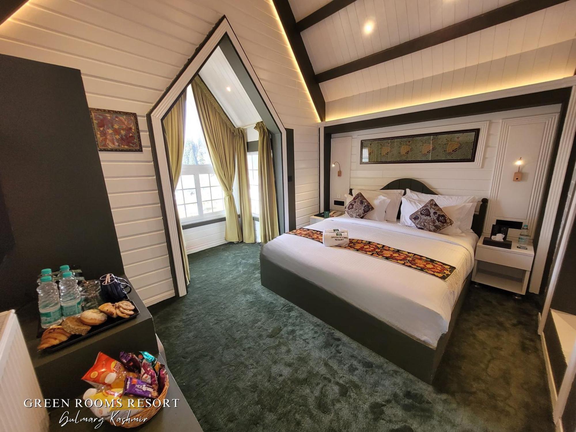 Green Rooms Resort グルマルグ エクステリア 写真